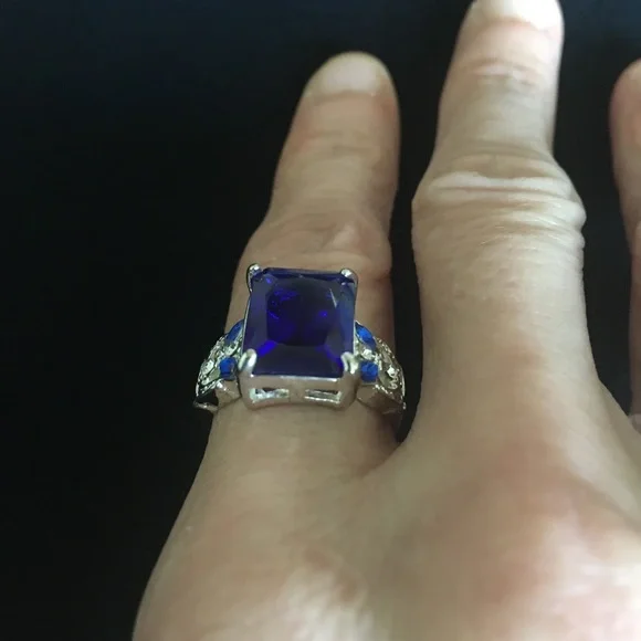 Dark Blue Stone Cocktail Ring - Picture 6 of 9